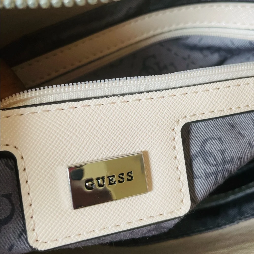 Guess Gia Satchel Tote Perforated Shoulder Bag - Picture 2 of 16